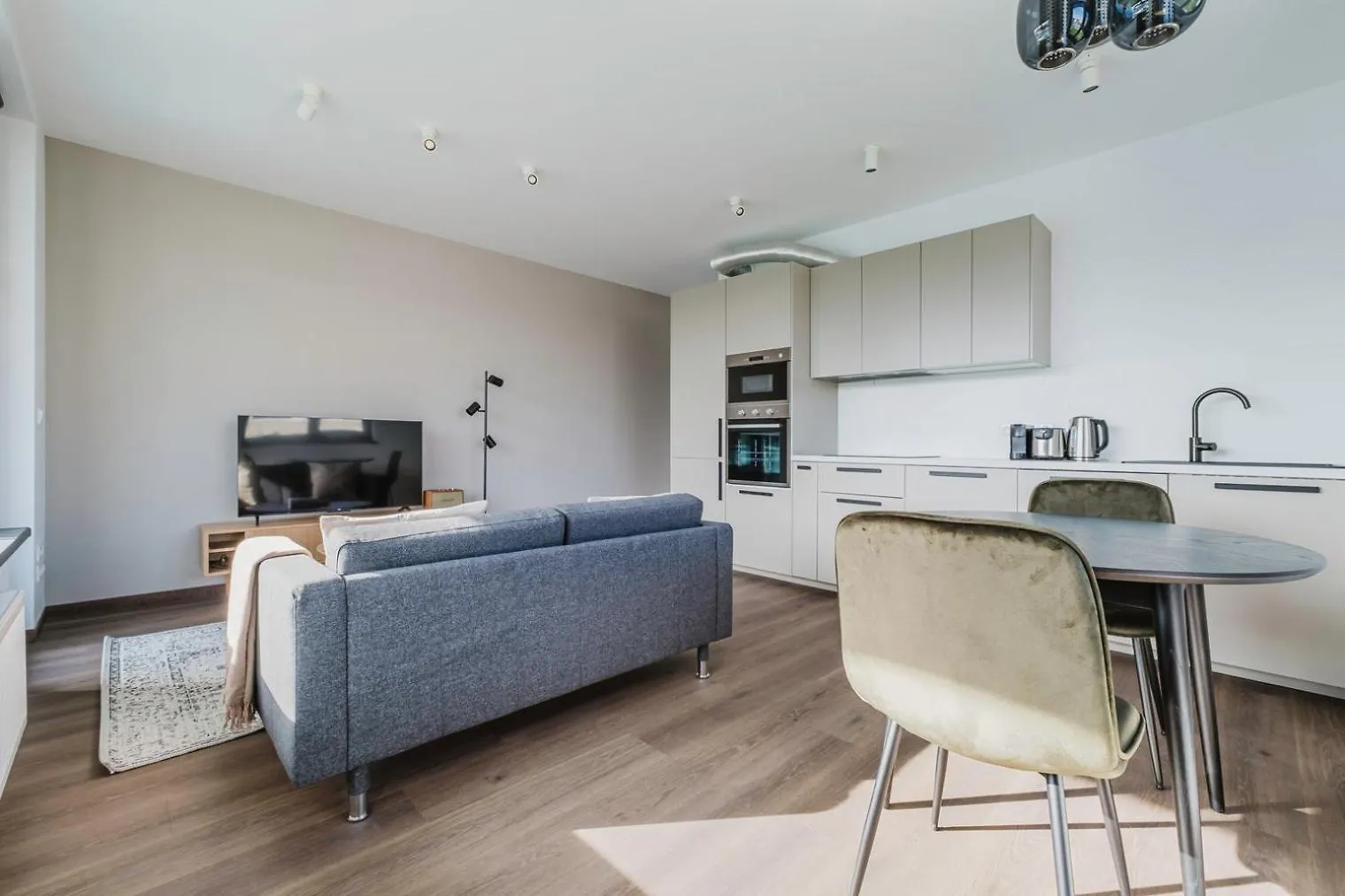 Апартаменты Blueground Prague 3 New Build Balcony Prg-37 Чехия